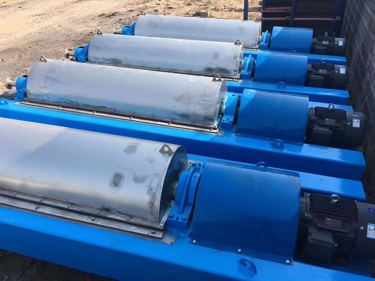 臥螺離心機